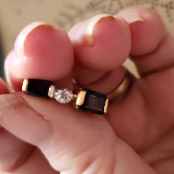 Earings - Picture 5 of 7